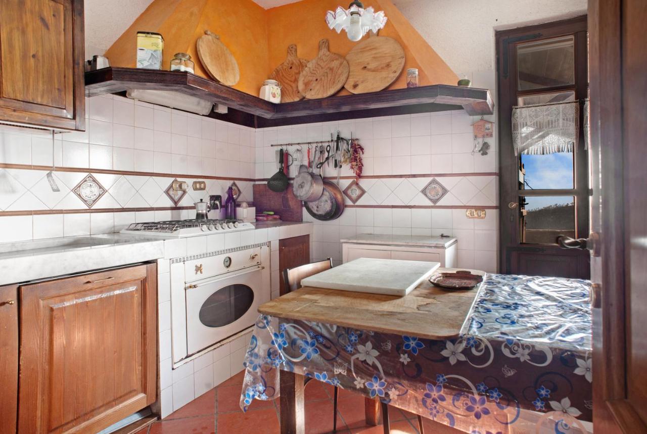 Вилла Casa Della Barcareccia Calice al Cornoviglio Экстерьер фото